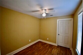 321 E 35th St in Houston, TX - Building Photo - Building Photo