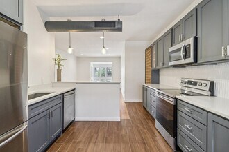 10754 Villager Rd, Unit D in Dallas, TX - Building Photo - Building Photo