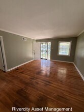 3176 Toby Ln in Memphis, TN - Foto de edificio - Building Photo