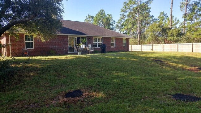 6568 Fern St in Navarre, FL - Building Photo - Building Photo