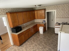 229 River St in Newton, MA - Building Photo