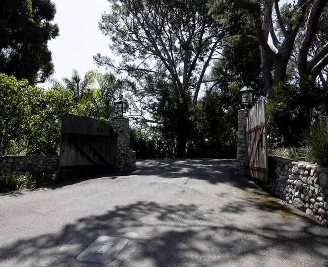 Carmel by the Sea in Malibu, CA - Building Photo - Building Photo