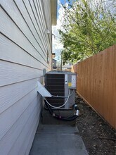 8321 Coma St in Houston, TX - Building Photo - Building Photo