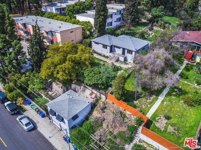 property at 2115 Charlotte St