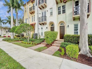 58 Via Floresta Dr in Boca Raton, FL - Building Photo - Building Photo