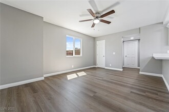 308 Eastminister Ct in Henderson, NV - Building Photo - Building Photo