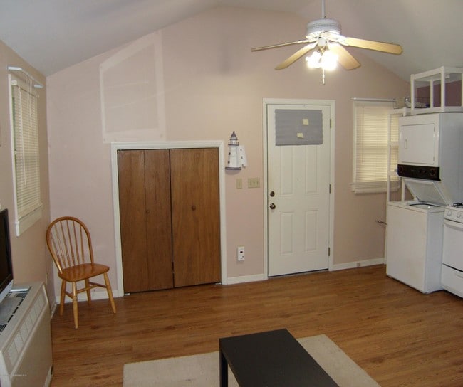 327 New Bedford Rd in Belmar, NJ - Building Photo - Building Photo