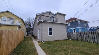 86 Lighthouse Ct, Unit Lower Updated Apartment in Sheboygan, WI - Building Photo - Building Photo