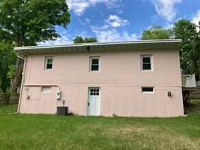 10 Phelps Ln in Deep River, CT - Building Photo - Building Photo