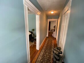 37 Cameron Ave, Unit 1 in Somerville, MA - Building Photo - Building Photo