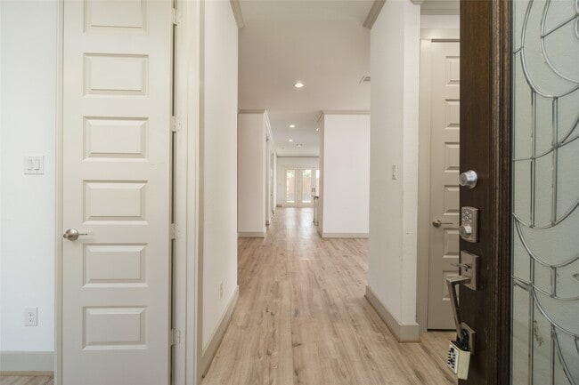 property at 2572 Ravenna Ct