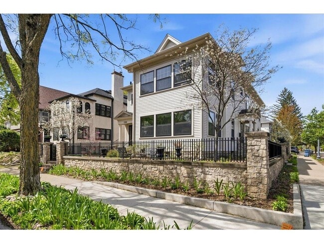1768 Fremont Ave S in Minneapolis, MN - Building Photo - Building Photo