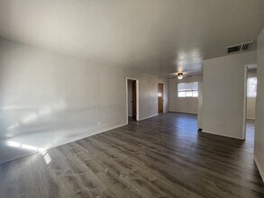 10429 Ralph Ave NE in Albuquerque, NM - Building Photo - Building Photo