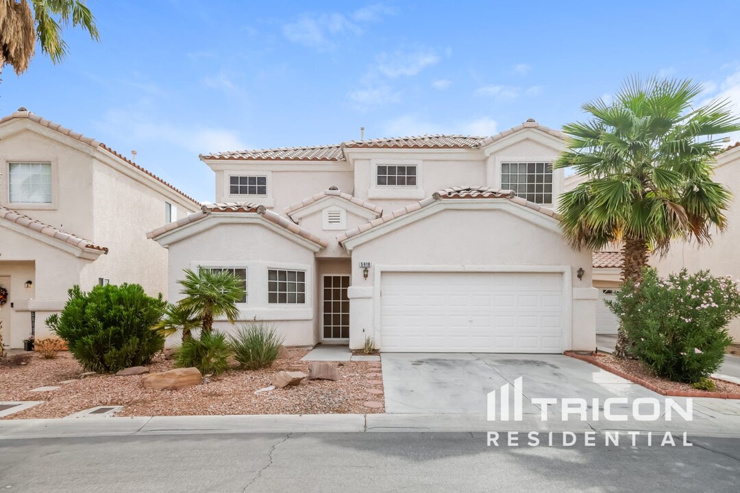 5918 Crumbling Ridge St in Henderson, NV - Building Photo