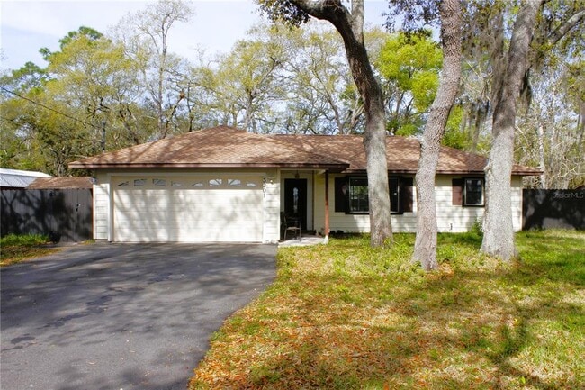 3201 Bartlett St in Spring Hill, FL - Building Photo - Building Photo