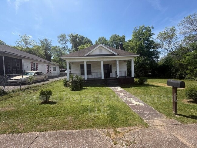 2104 Laura St in Chattanooga, TN - Building Photo - Building Photo