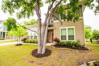 10604 Wills Lp in Austin, TX - Building Photo - Building Photo