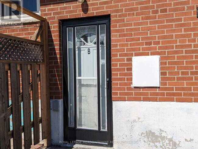 240 Wellesworth Dr in Toronto, ON - Building Photo - Building Photo