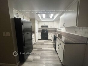 3750 E Crellin Cir in Las Vegas, NV - Building Photo - Building Photo