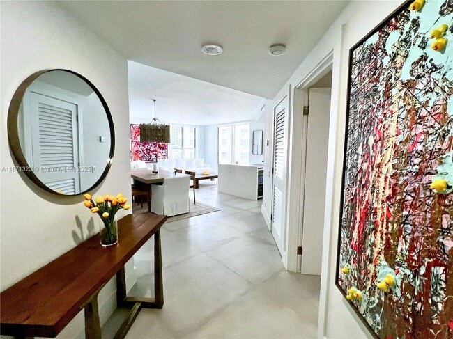 701 Brickell Key Blvd in Miami, FL - Building Photo - Building Photo