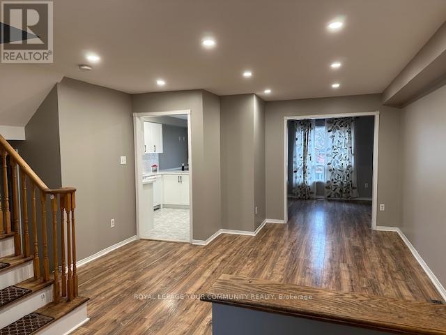 289 Warner Crescent in Newmarket, ON - Building Photo - Building Photo