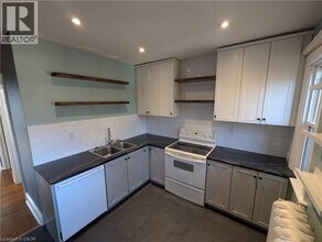 81 Dunsmure Rd in Hamilton, ON - Building Photo - Building Photo