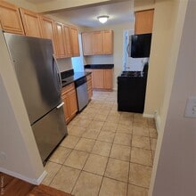 72 Rutgers Ln in Huntington, NY - Building Photo - Building Photo