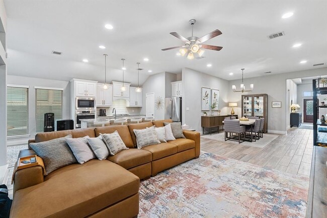 104 Indian Paintbrush Trl in Georgetown, TX - Building Photo - Building Photo