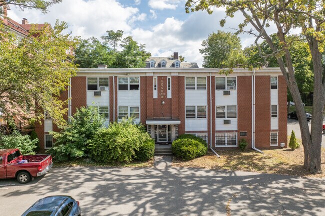 Tudor Apartments in New Haven, CT - Building Photo - Building Photo