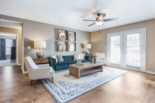 Reserve at Gulf Hills Apartment Homes in Ocean Springs, MS - Building Photo - Building Photo