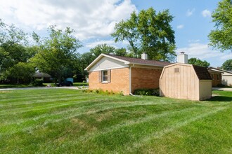 2700 Cambridge St in West Lafayette, IN - Building Photo - Building Photo