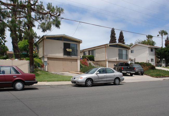 562 8th St in Imperial Beach, CA - Building Photo - Building Photo