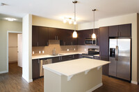 Avalon Alderwood in Lynnwood, WA - Building Photo - Building Photo