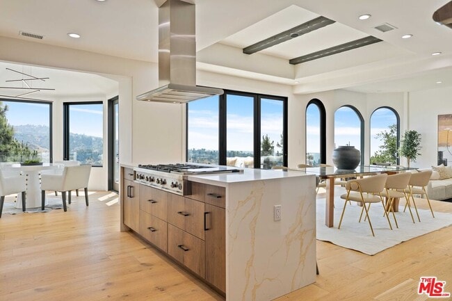 property at 1666 Summitridge Dr