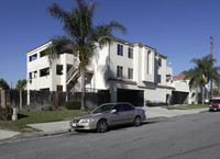 Valencia Terrace Apartments in Fullerton, CA - Foto de edificio - Building Photo