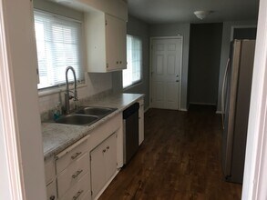 3431 Topaz Ct in Redding, CA - Building Photo - Building Photo