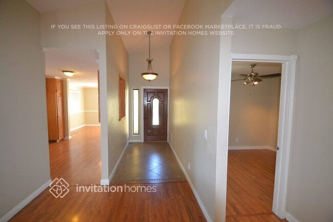 23037 Magnolia Glen Dr in Santa Clarita, CA - Foto de edificio - Building Photo