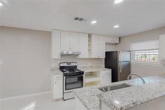 3524 Pacesetter Dr in Dallas, TX - Building Photo - Building Photo