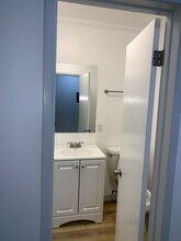 4916 Hazeltine Ave in Los Angeles, CA - Building Photo - Building Photo