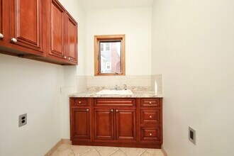 118 Garfield Ave in Chelsea, MA - Building Photo - Building Photo