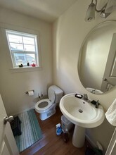1402 N Northgate Way in Seattle, WA - Building Photo - Building Photo