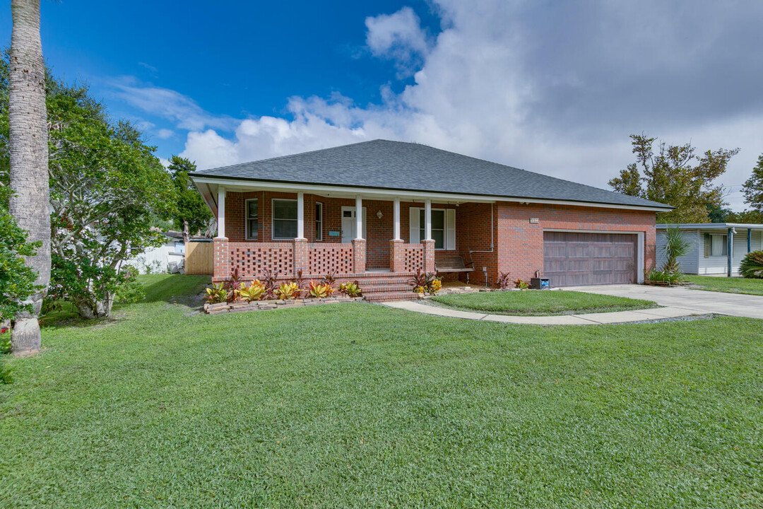 523 8th Ave N in Jacksonville Beach, FL - Building Photo