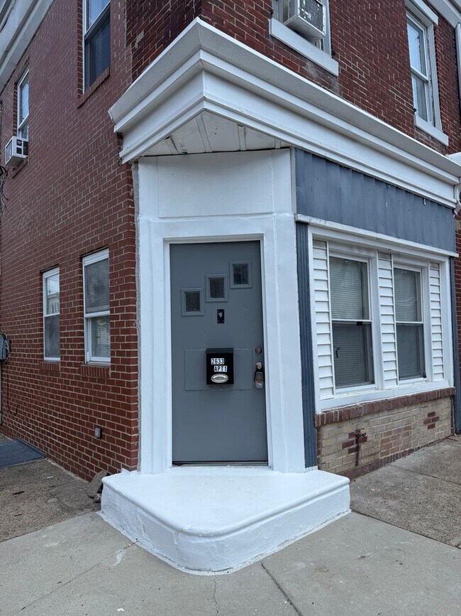 2633 E Monmouth St in Philadelphia, PA - Building Photo - Building Photo