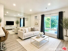 1222 N Olive Dr in West Hollywood, CA - Building Photo