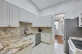 1355 Mariposa Cir in Naples, FL - Building Photo - Building Photo