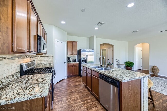 property at 184 Crested Creek Ave