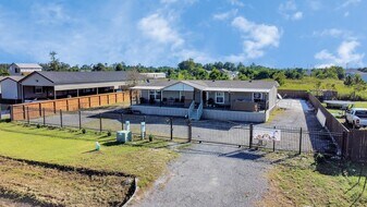 1450 Rd 5734 in Cleveland, TX - Building Photo