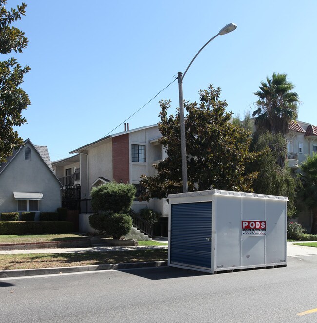 620 E Magnolia Blvd in Burbank, CA - Building Photo - Building Photo