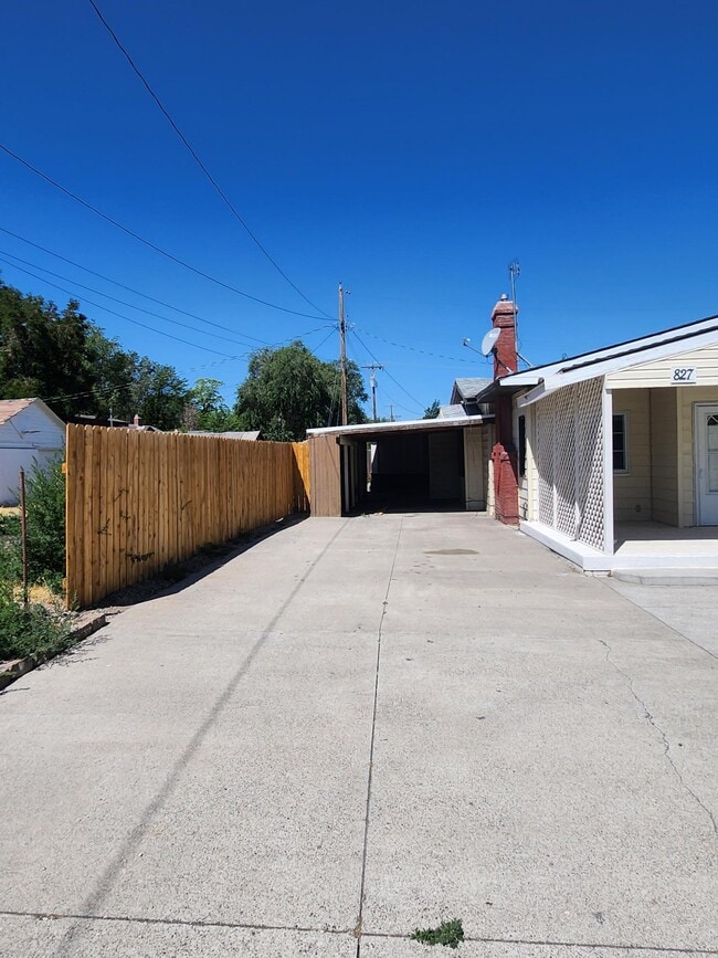 827 Locust St in Twin Falls, ID - Building Photo - Building Photo