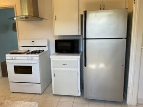 251 5th Ave, Unit 251 in Venice, CA - Building Photo - Building Photo